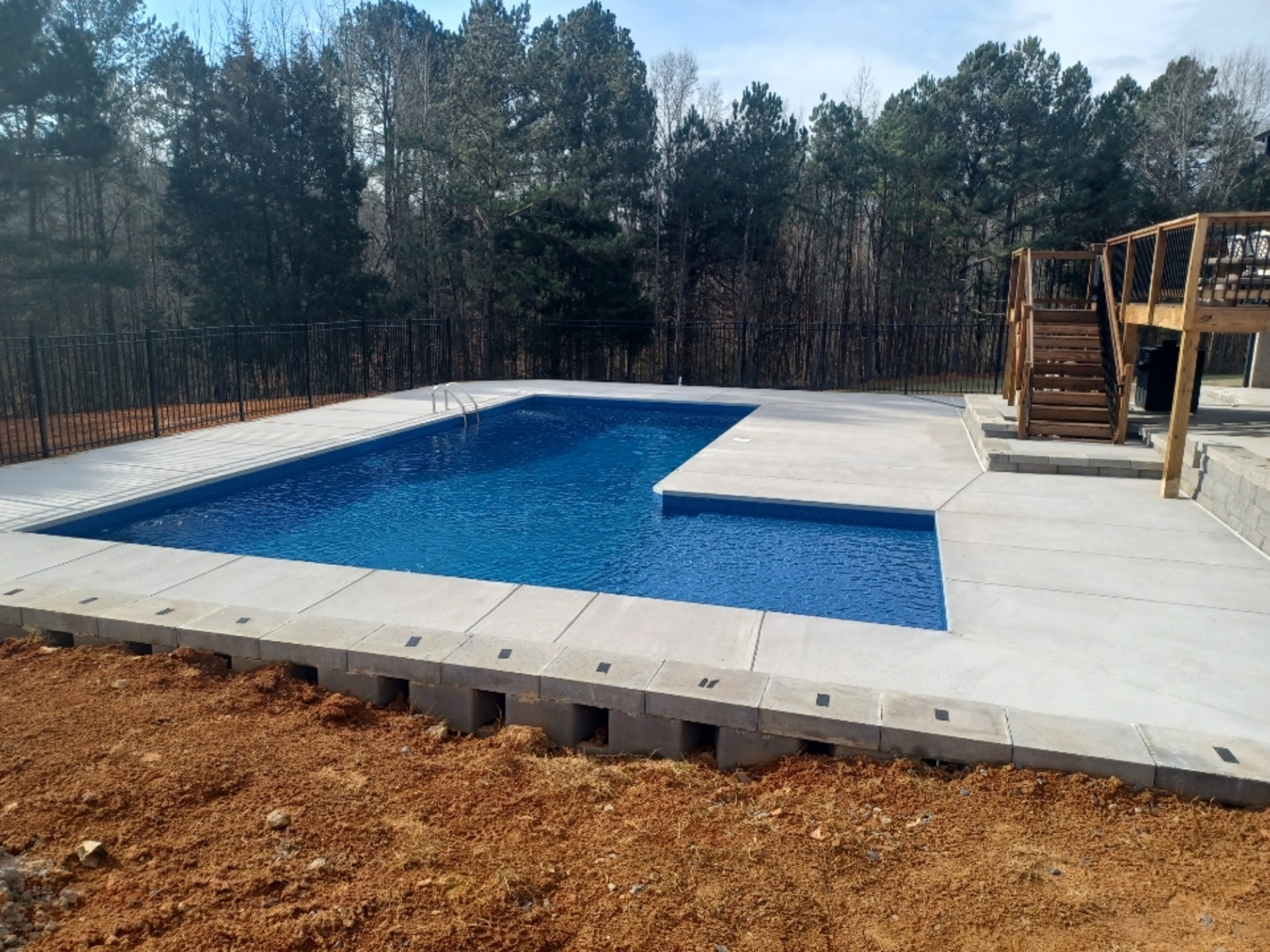 L-shaped pool