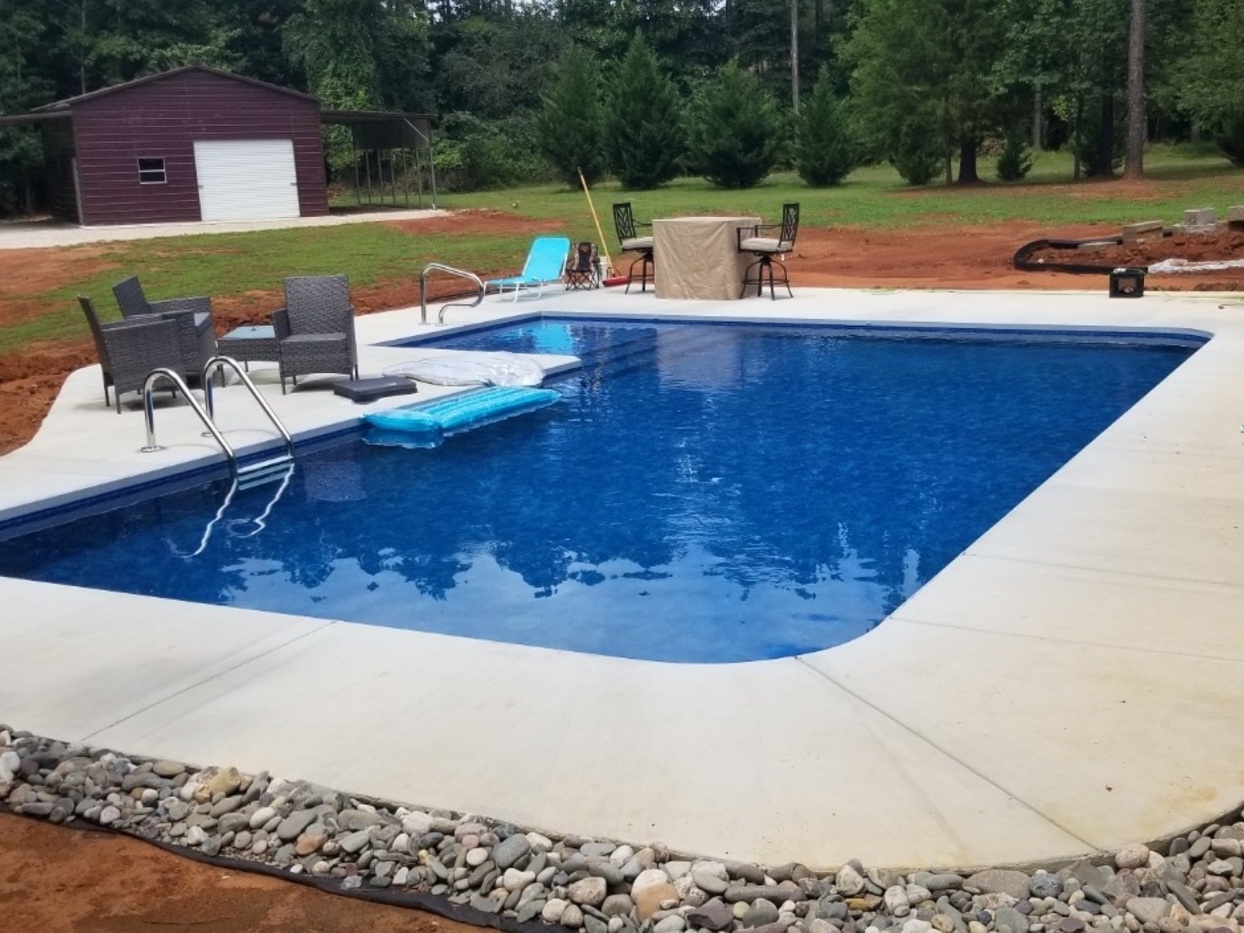 L-shaped pool